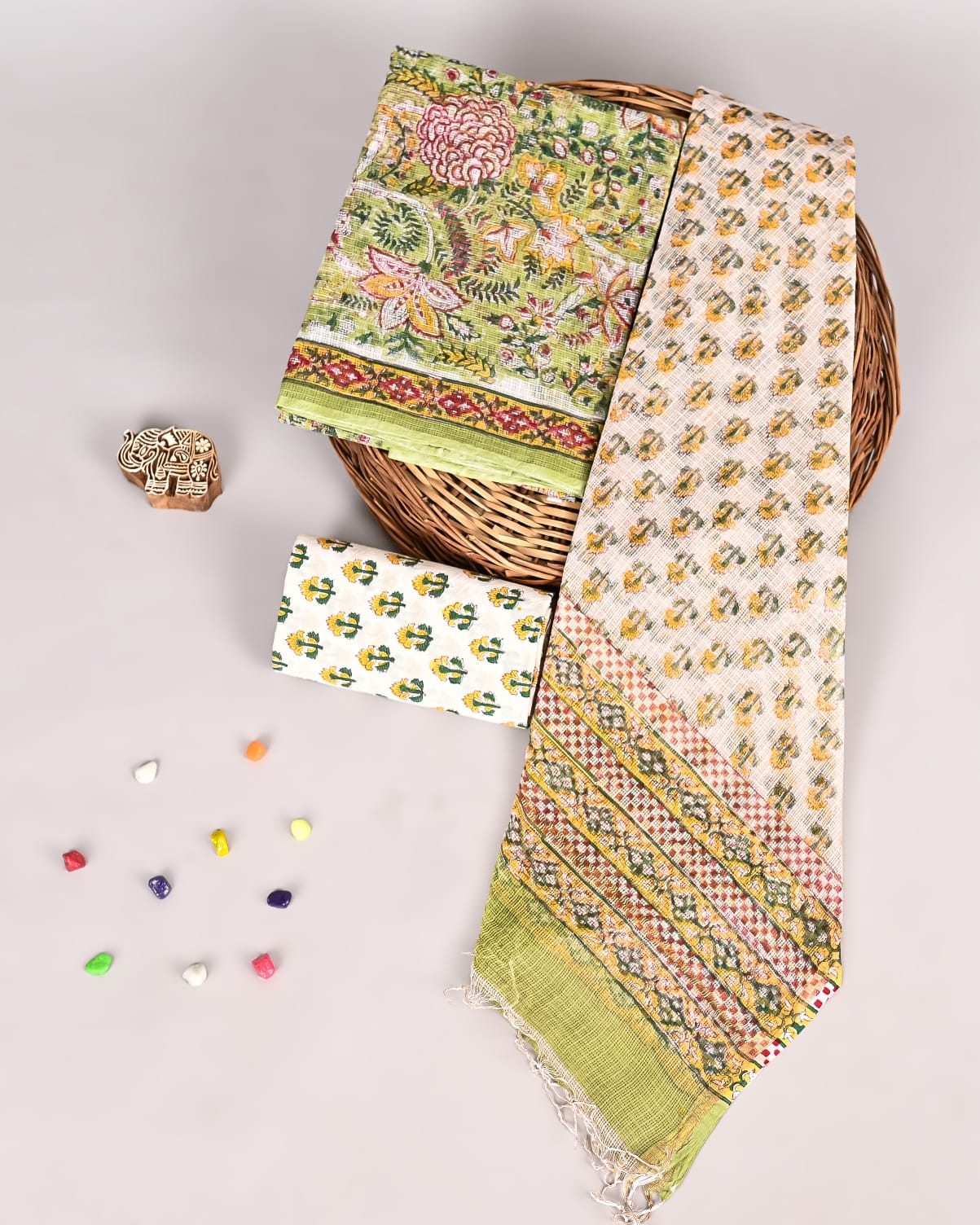 Elegant Sanganeri Handloom Doriya Attire