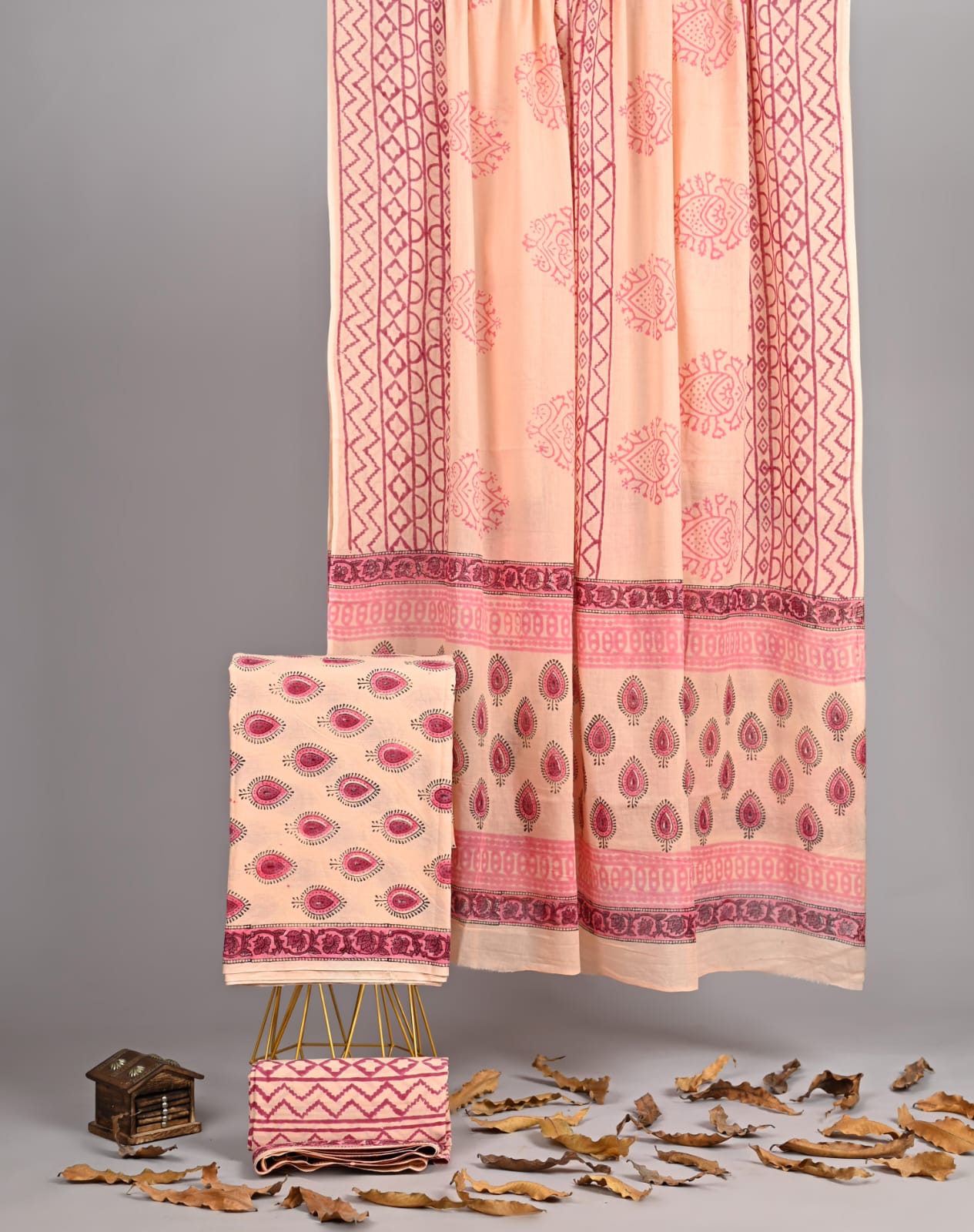 Cream Red Floral Cotton Suit Bagru Print