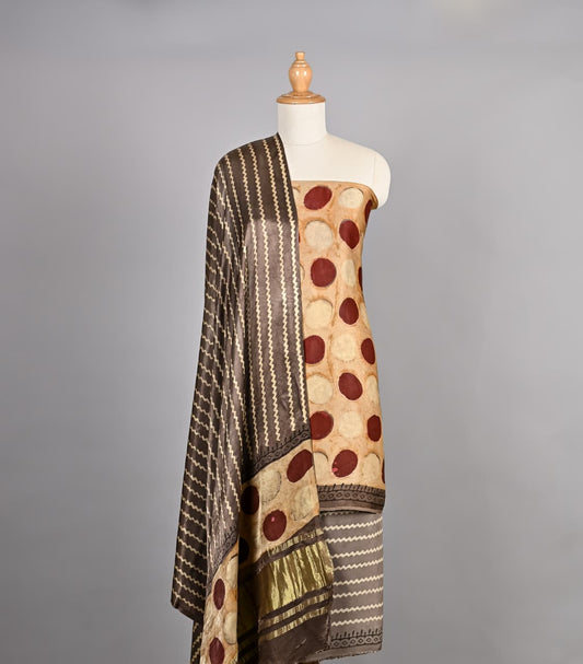 Authentic Vanaspati Ajrakh Modal Attire