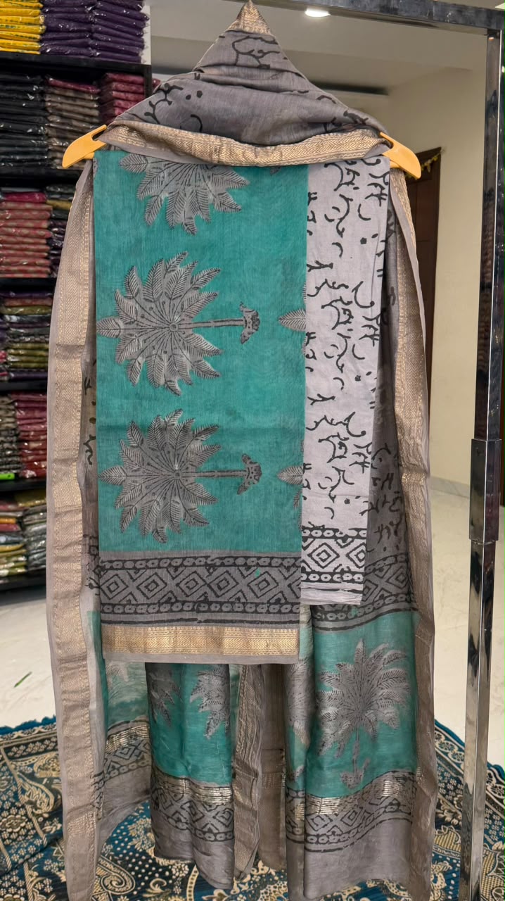 Pure Maheshwari Silk Suit Classic Pomegranate Dye Motif