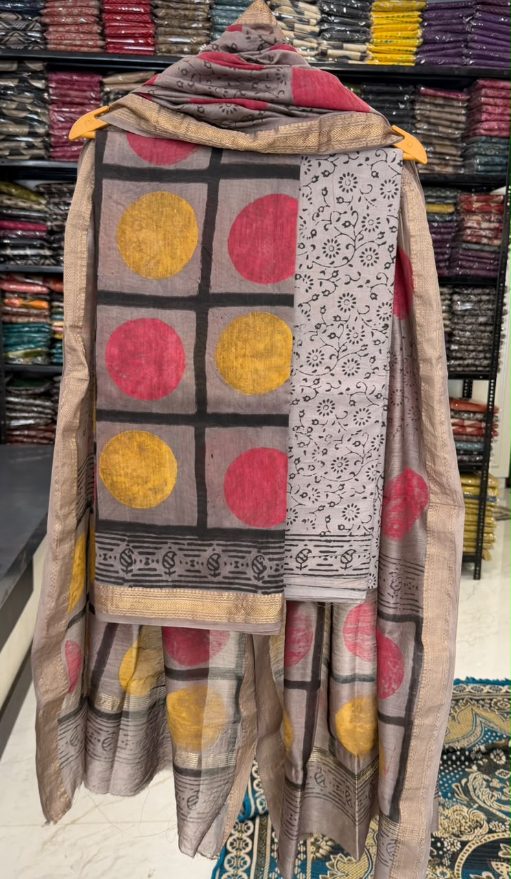 Pure Maheshwari Silk Suit Pomegranate Dye Heritage Floral