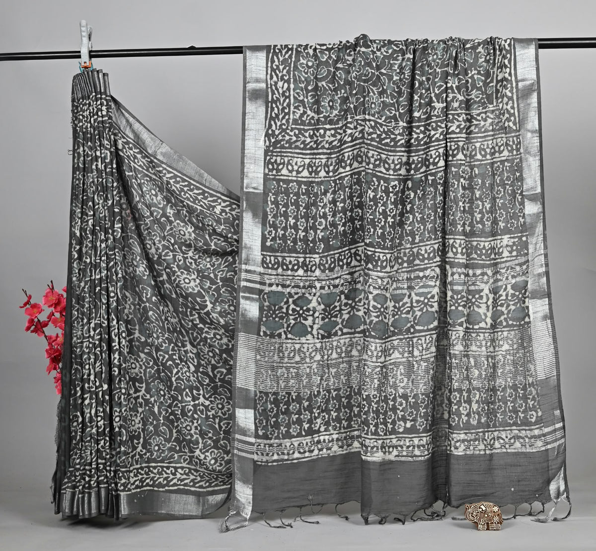 Signature Dabu Crafted Linen Cotton Saree