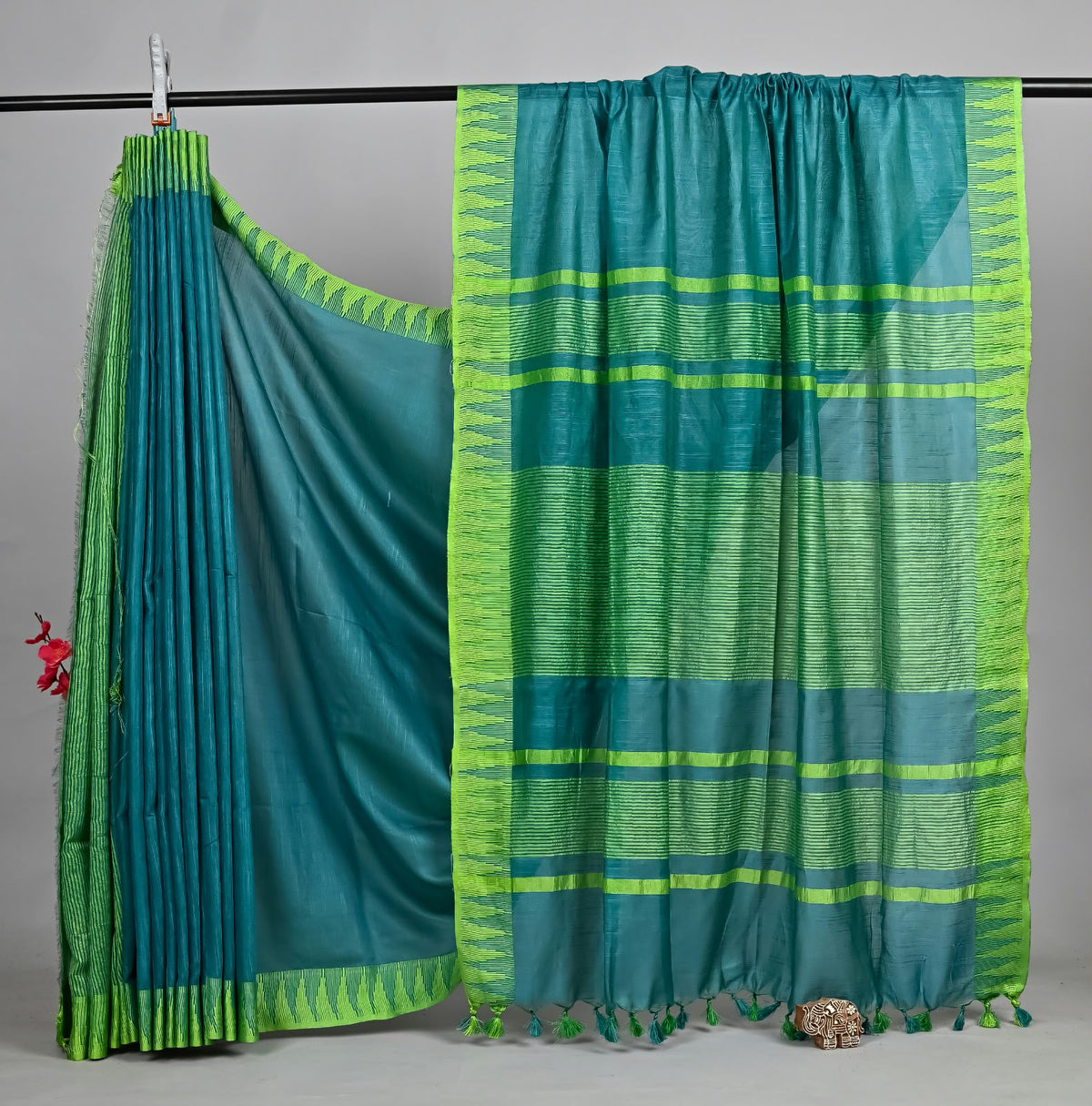 Regal Temple Border Linen Saree