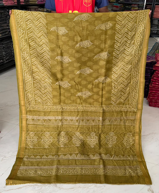 Opulent Double Discharge Traditional Maheshwari Silk Saree