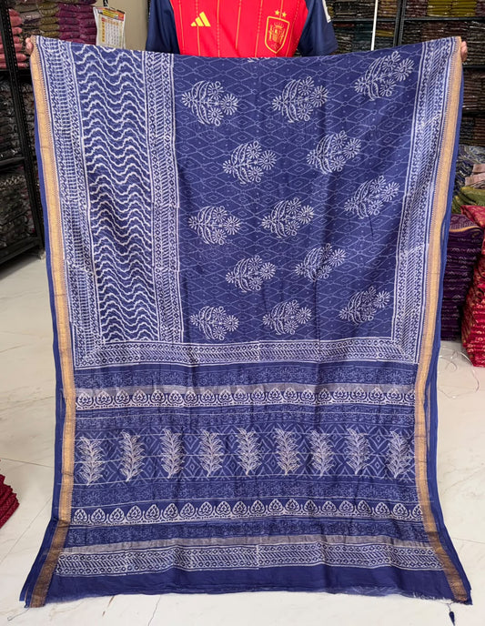 Charming Double Discharge Artisan Maheshwari Silk Saree