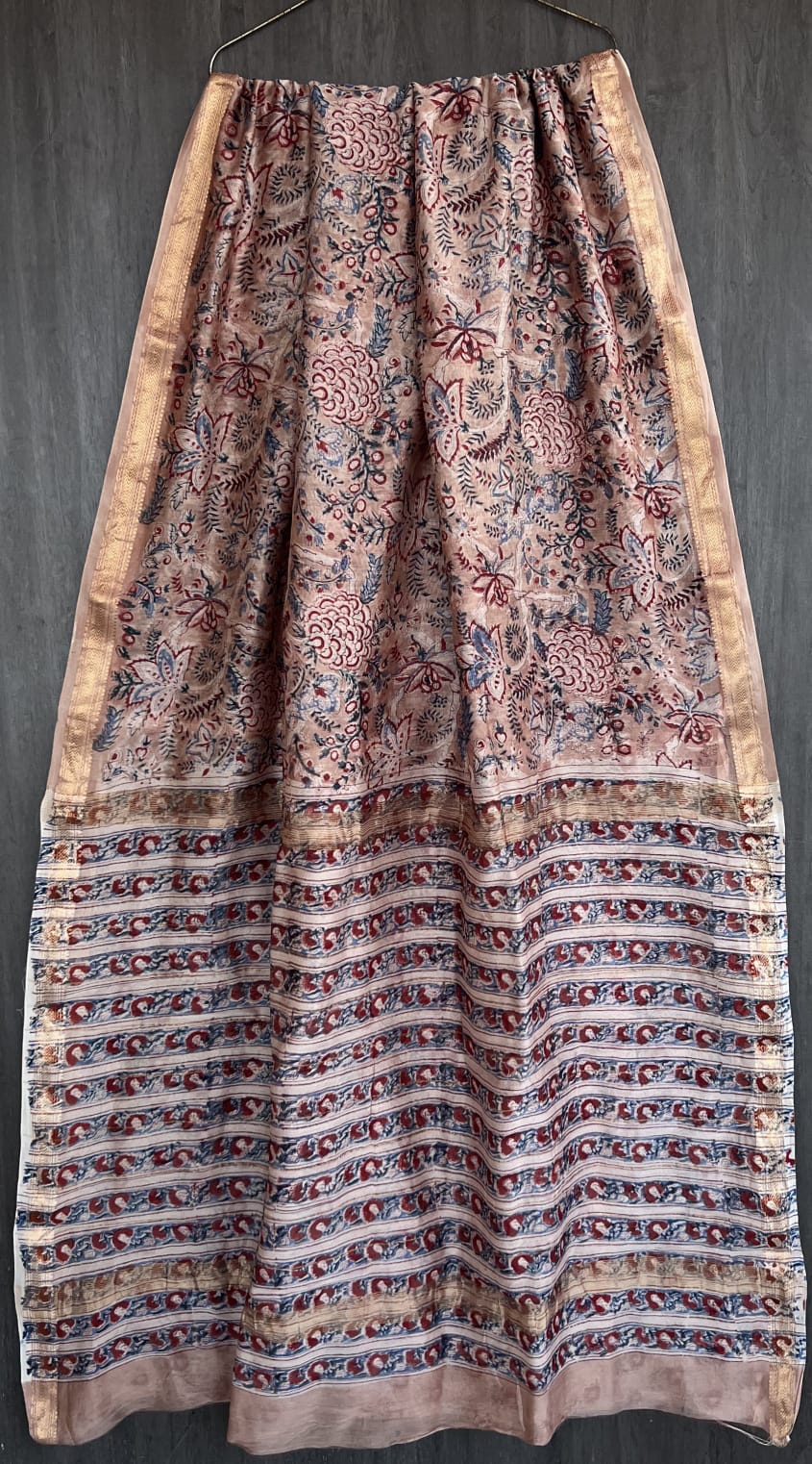 Sanganeri Graceful Motif Maheshwari Saree